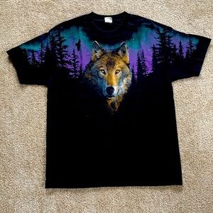 Vintage 90’s wolf t-shirt. Beautiful colors. Minimal use.